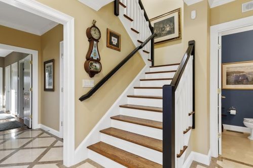 16 Black Rock Dr, Hingham MA 02043-4892 exterior