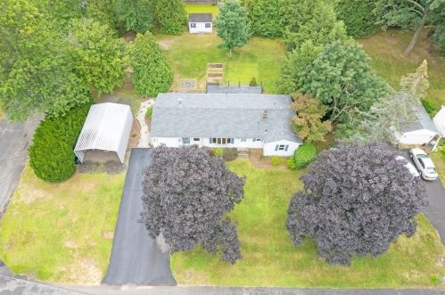 5 Forest Dr, South Hadley, MA 01075-2404