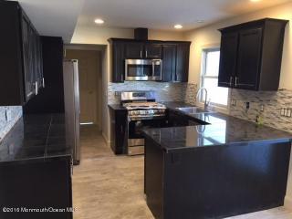 28 Irongate Ln, Matawan NJ  07747-1722 exterior