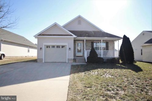 13 Bear Creek Dr, West Deptford, NJ 08051-1467