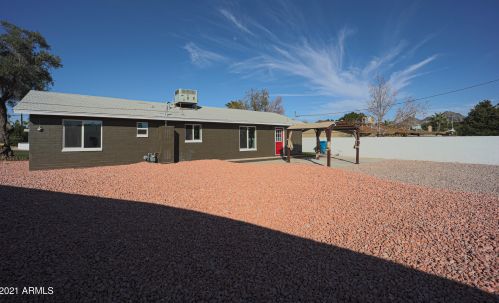 501 El Camino Dr, Phoenix AZ 85051-4627 exterior