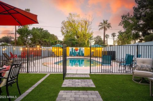 5215 Cambridge Ave, Phoenix AZ 85008-1213 exterior