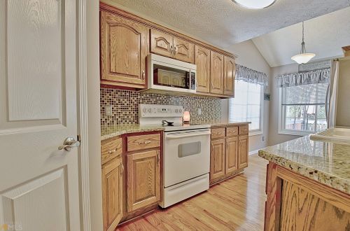 255 Hillandale Dr, Stockbridge GA 30281-3047 exterior