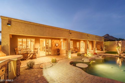 27417 60 Ln, Phoenix AZ 85035-4824 exterior