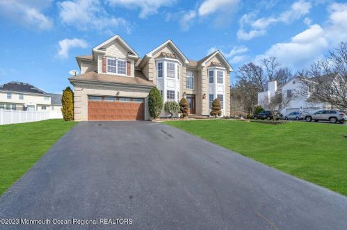 111 Picadilly Dr, Jackson Twp NJ  08527-1290 exterior