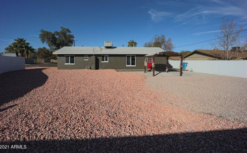 501 El Camino Dr, Phoenix AZ 85051-4627 exterior