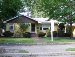 19 Staniford St, Newton, MA 02466-1209