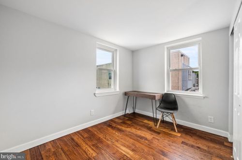 864 20th St, Philadelphia PA  19130-2025 exterior