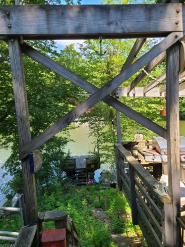 363 Skyline Lake Dr, Skyline Lakes, NJ 07456-1953