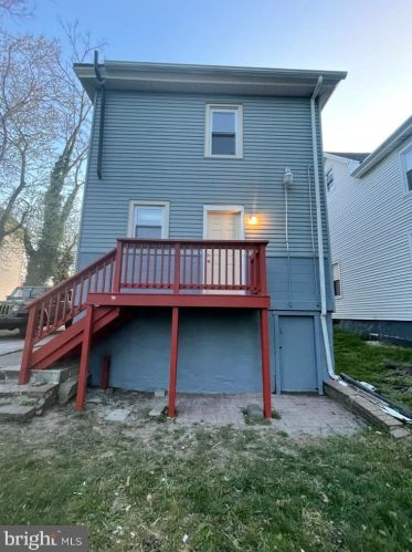 22 Barber Ave, West Deptford NJ  08096-2414 exterior