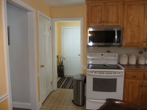 85 Emerald St, Quincy, MA 02169-1003