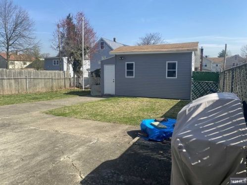 78 Sanford Ave, Belleville NJ 07109-1224 exterior