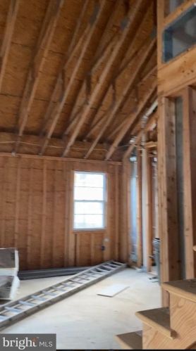 712 Weatherby Dr, West Deptford NJ  08096-5176 exterior