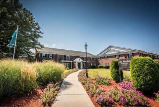 43 Glen Meadow Rd, Franklin MA  02038-1323 exterior