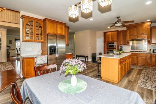 10 Summerhill Ct, Columbus NJ  08022-1970 exterior