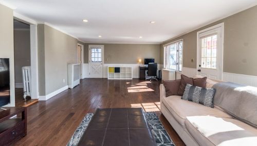 399 Mt Vernon St, Dedham MA 02026-3631 exterior