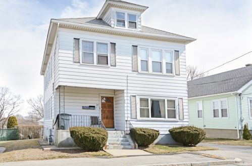 31 Benedict Rd, Worcester, MA 01604-1813