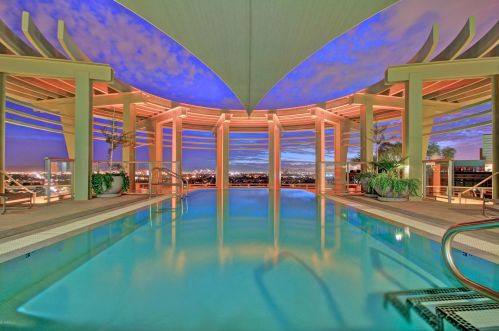 2402 Esplanade Ln, Phoenix AZ  85016-9108 exterior