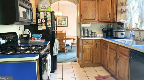 45 Elm Ave, West Deptford NJ 08051-1510 exterior