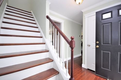 18 Cassidy Pl, East Bridgewater, MA 02324