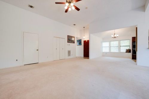 418 Country Vw Ln, Garland TX 75043-5608 exterior