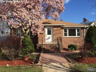 52 Beech St, Kearny NJ  07032-3202 exterior
