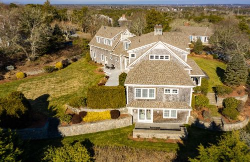 230 Skyline Dr, Chatham MA 02633-1720 exterior