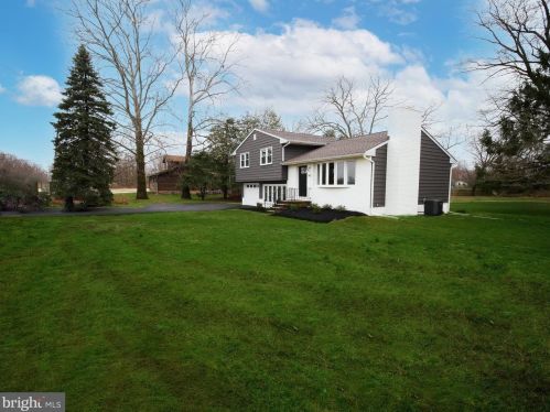 145 Crown Point Rd, West Deptford NJ  08093-1131 exterior