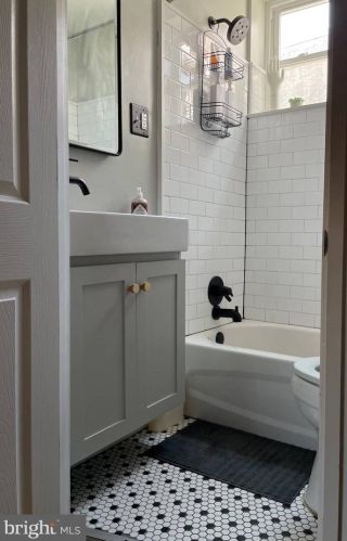 2017 Bancroft St, Philadelphia PA  19145-3025 exterior