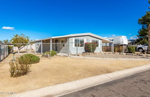 424 Charleston Ave, Phoenix AZ  85022-1529 exterior