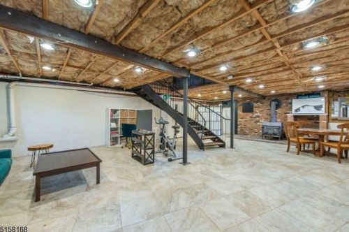 440 Stonetown Rd, Skyline Lakes NJ  07456-1200 exterior