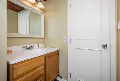 102 Main St, Acton MA 01720-3553 exterior