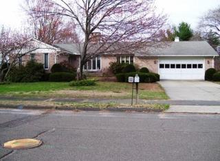 158 Country Rd, Agawam, MA 01001-1613