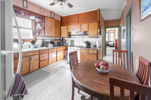 1405 Clinton Ave, Forest View, IL 60402-1233