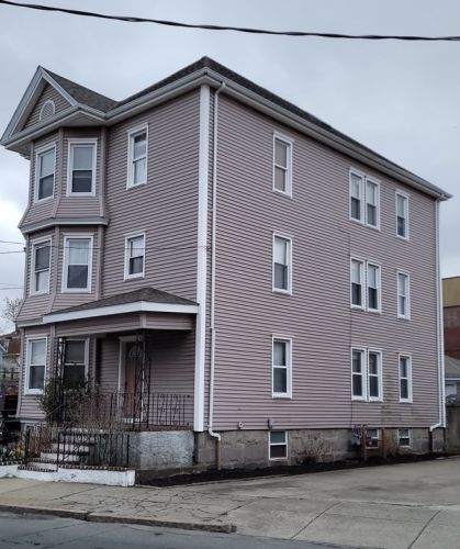 2167 Purchase St, New Bedford, MA 02746-1613