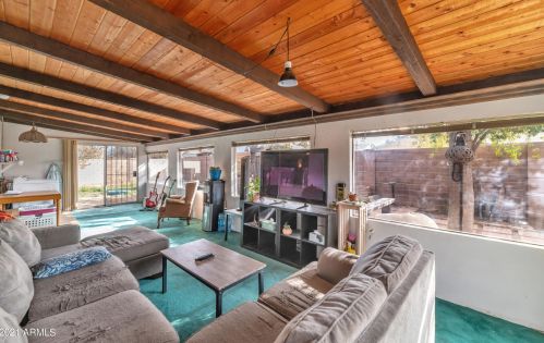 5047 39 Dr, Phoenix AZ 85029-3002 exterior