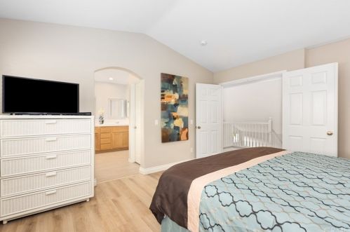 12 Bayfield, Irvine CA 92614-7907 exterior