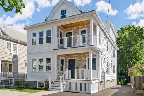 31 Philips St, Arlington MA 02474-3223 exterior