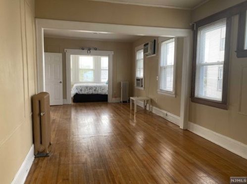 263 Ivy St, Kearny NJ 07032-3501 exterior