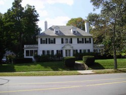 1790 Commonwealth Ave, Newton, MA 02466-2905