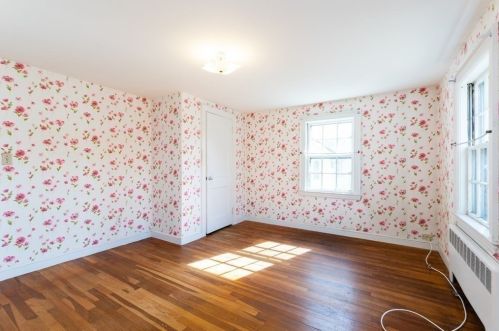 70 Stockdale Rd, Needham MA 02492-1122 exterior