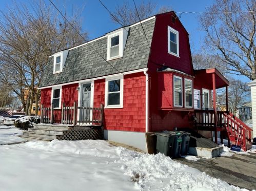 48 Silk St, Arlington, MA 02474-3837