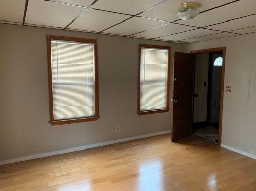 108 Harwich St, New Bedford MA 02745-6303 exterior