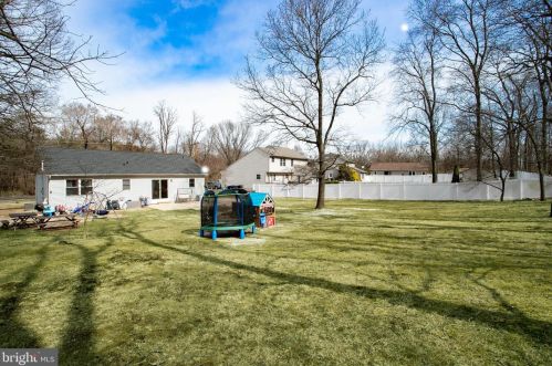 808 Mail Ave, West Deptford NJ  08096-6515 exterior