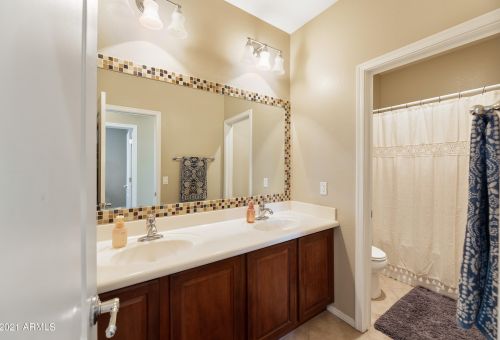 21824 39 St, Phoenix AZ 85050-4881 exterior