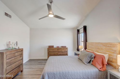 17806 13 Pl, Phoenix AZ 85014-1119 exterior