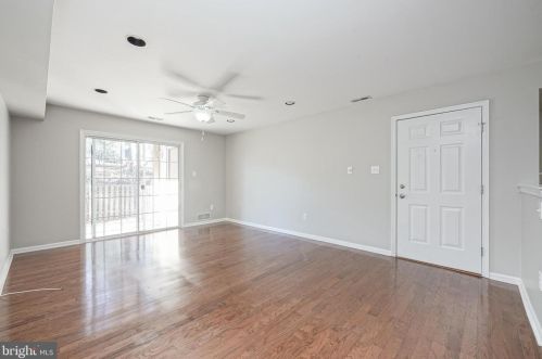 1382 Tristram Cir, West Deptford NJ  08051-2261 exterior