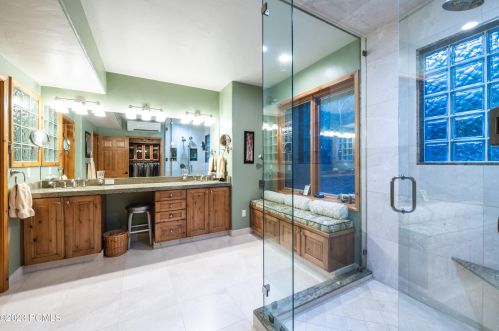 2068 Mahre Dr, Park City UT 84098-8508 exterior