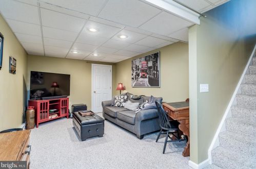 26 Sussex Dr, Carlisle PA 17013-1792 exterior