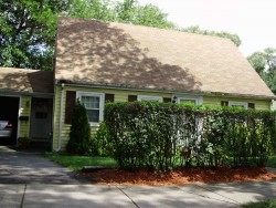 345 California St, Newton, MA 02458-1052